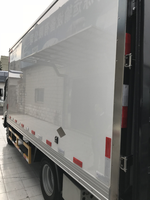 smooth white frp trailer skin