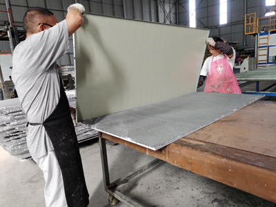 metal honeycomb panel assembly
