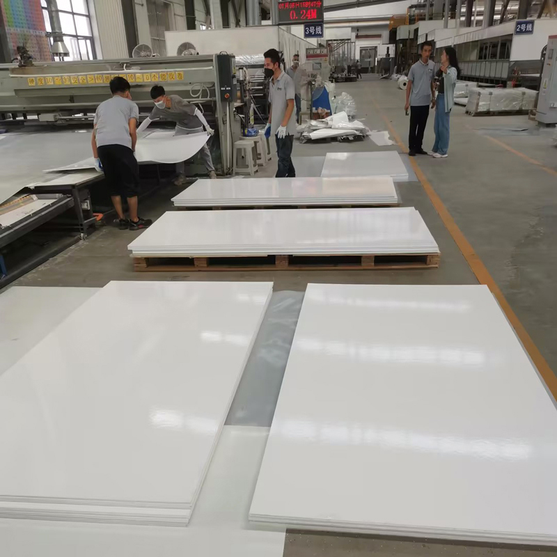 Panel de plástico reforzado