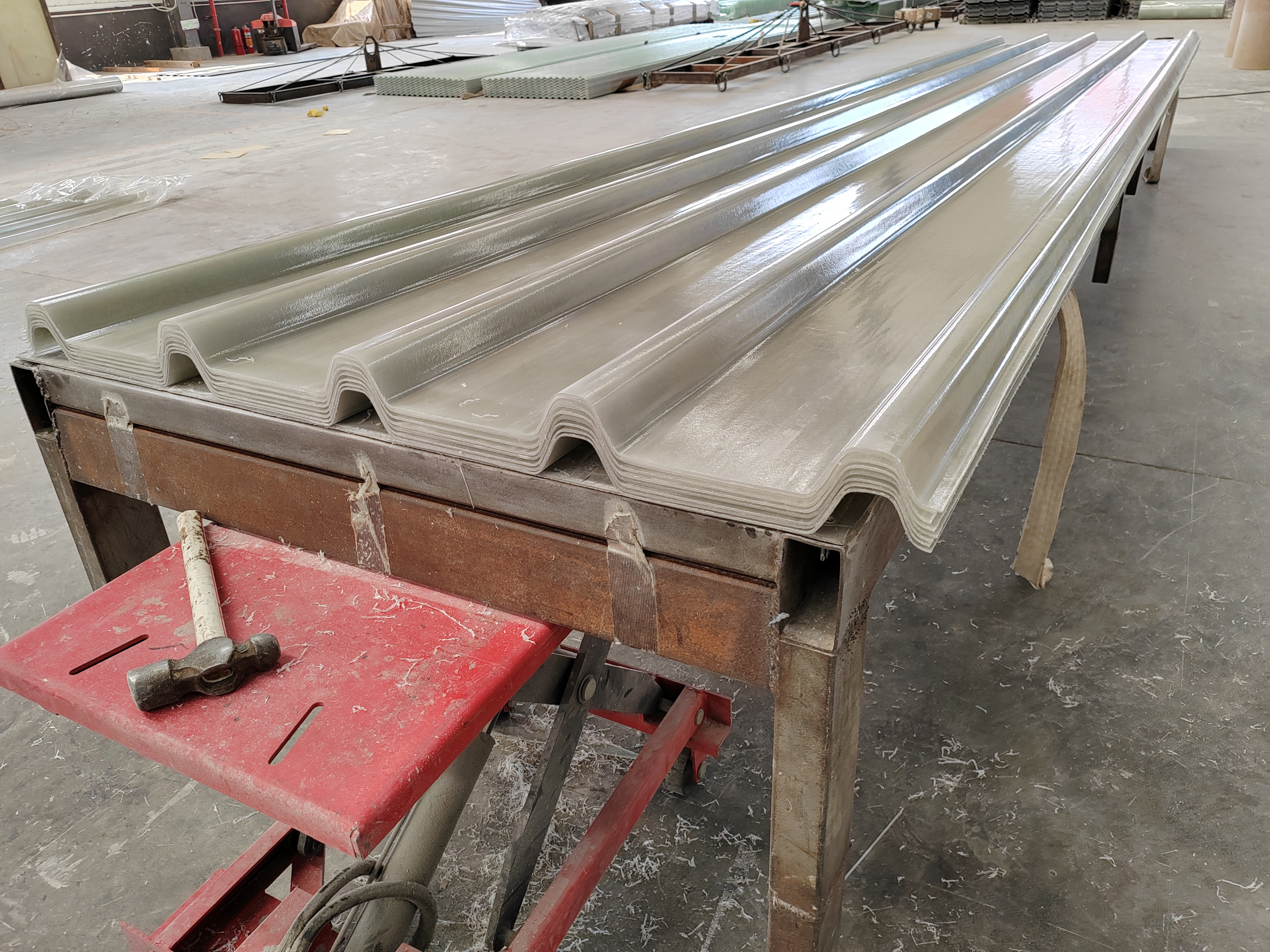 clear corrugated fiber sheet